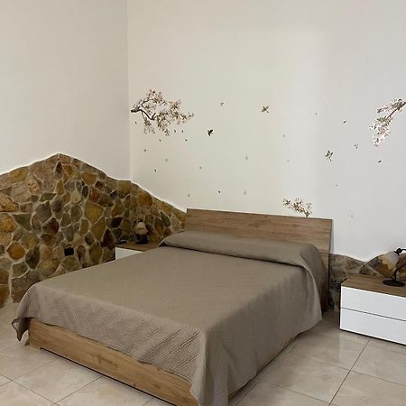 Dimora Cuoccio Bed & Breakfast Bari Bagian luar foto