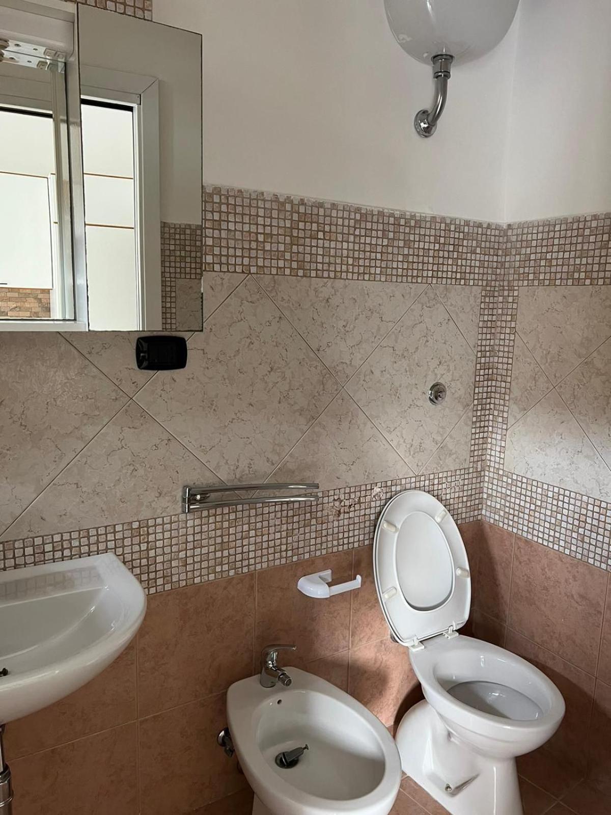 Dimora Cuoccio Bed & Breakfast Bari Bagian luar foto